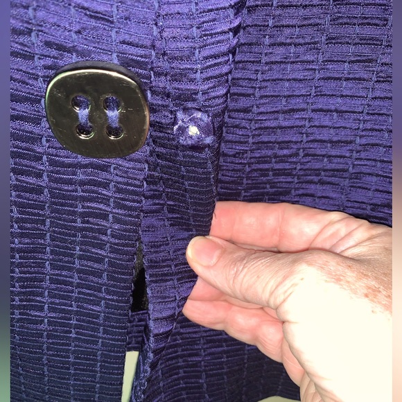 NWT Chico’s Top - Picture 3 of 4